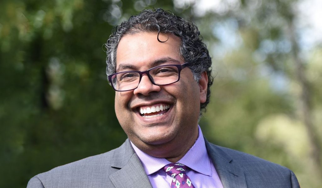 I0d159jr7cPrDFqvaIGT_Naheed-Nenshi-photo-2x