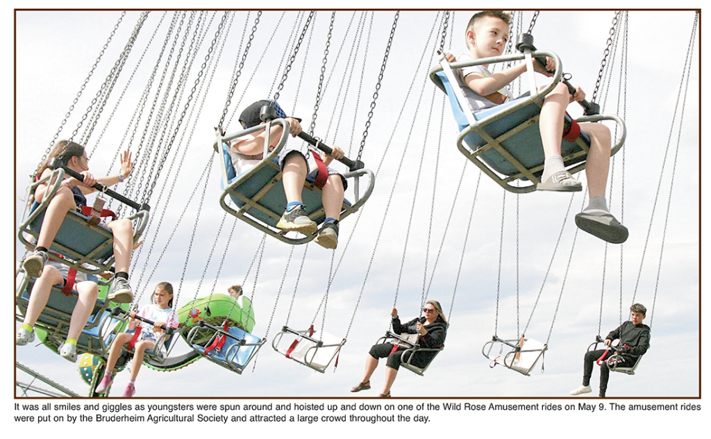 Strong Support for Bruderheim Carnival – the May 14 LEADER is out now!