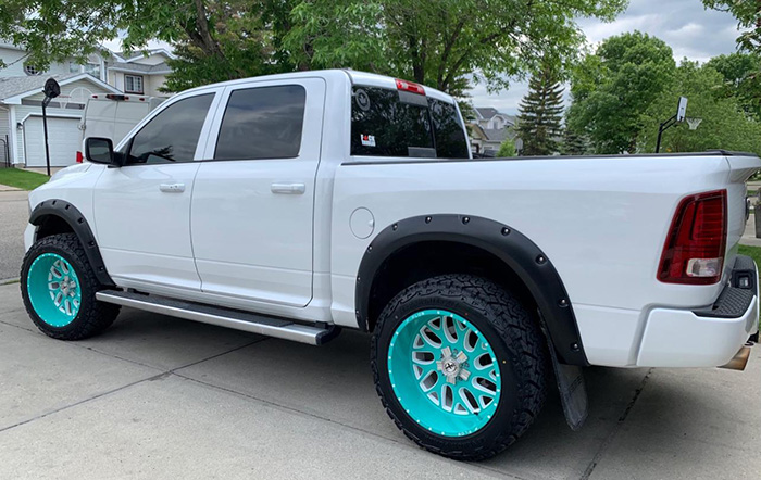 Vehicle of interest released by RCMP after Strathmore shelter-in-place incident