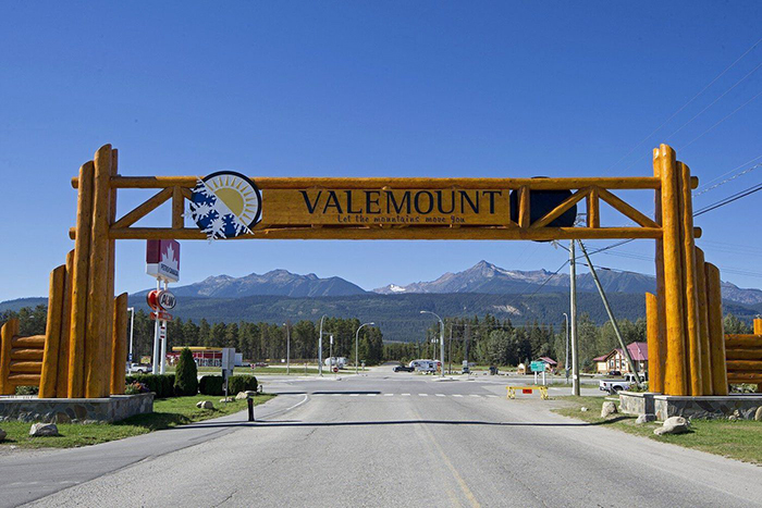 Village of Valemount facing economic crisis after Jasper wildfire closes highways
